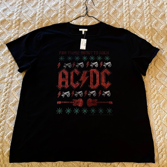 MAURICES• AC/DC Christmas Band Tee- Short-Sleeve-Casual- XXL - Picture 1 of 4
